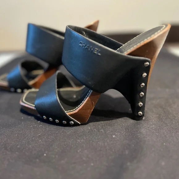 Chanel Heels - Picture 5 of 8